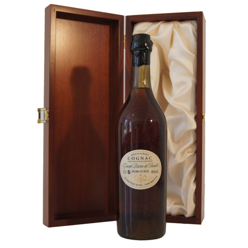 Hors d'Age Réserve de la Famille Cognac André Petit Hors d'Age Réserve de la Famille Cognac André Petit